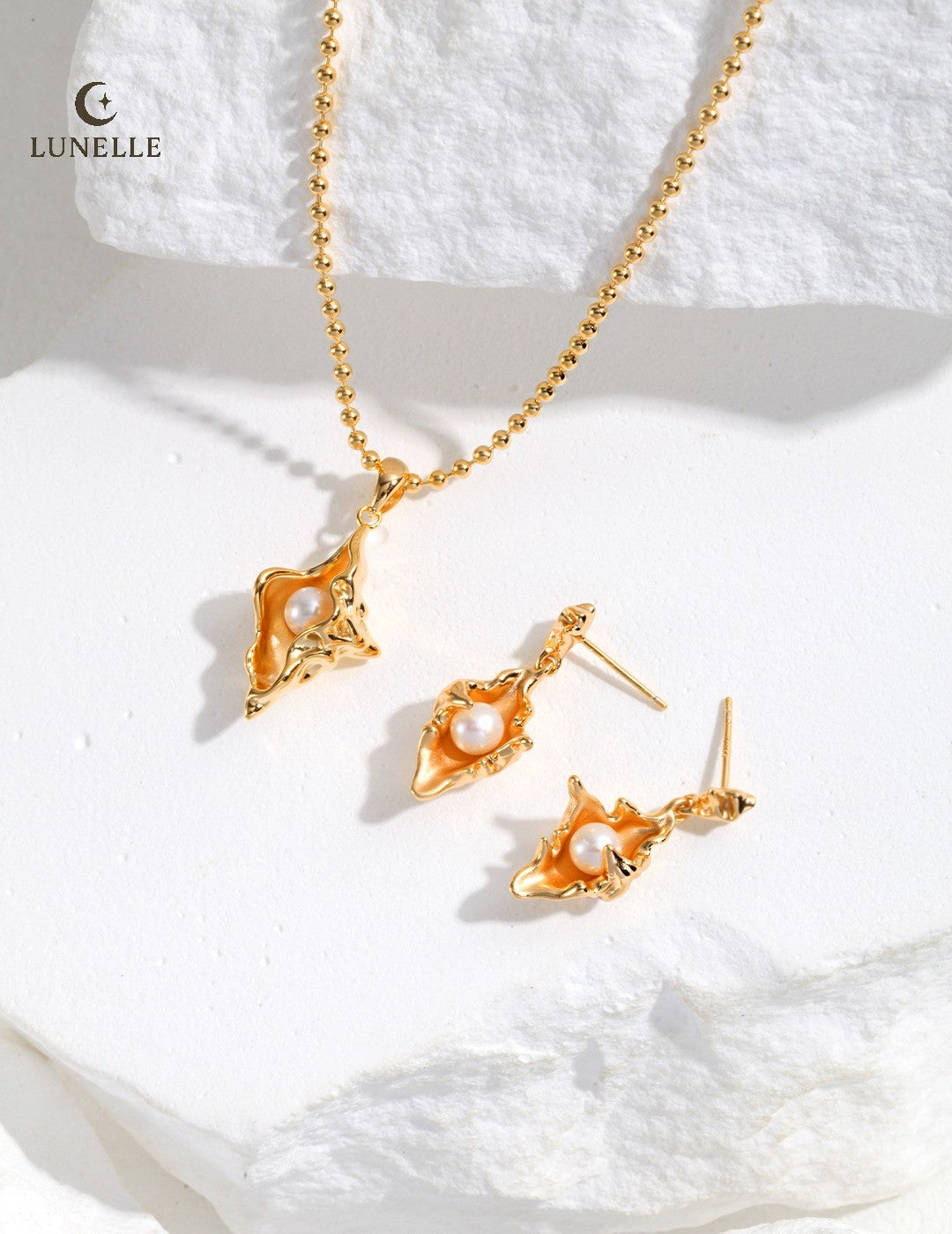 Conch Pearl Silver Necklace
