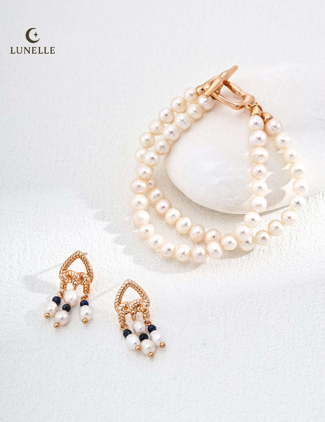 Lustre Pearl Line Bracelet