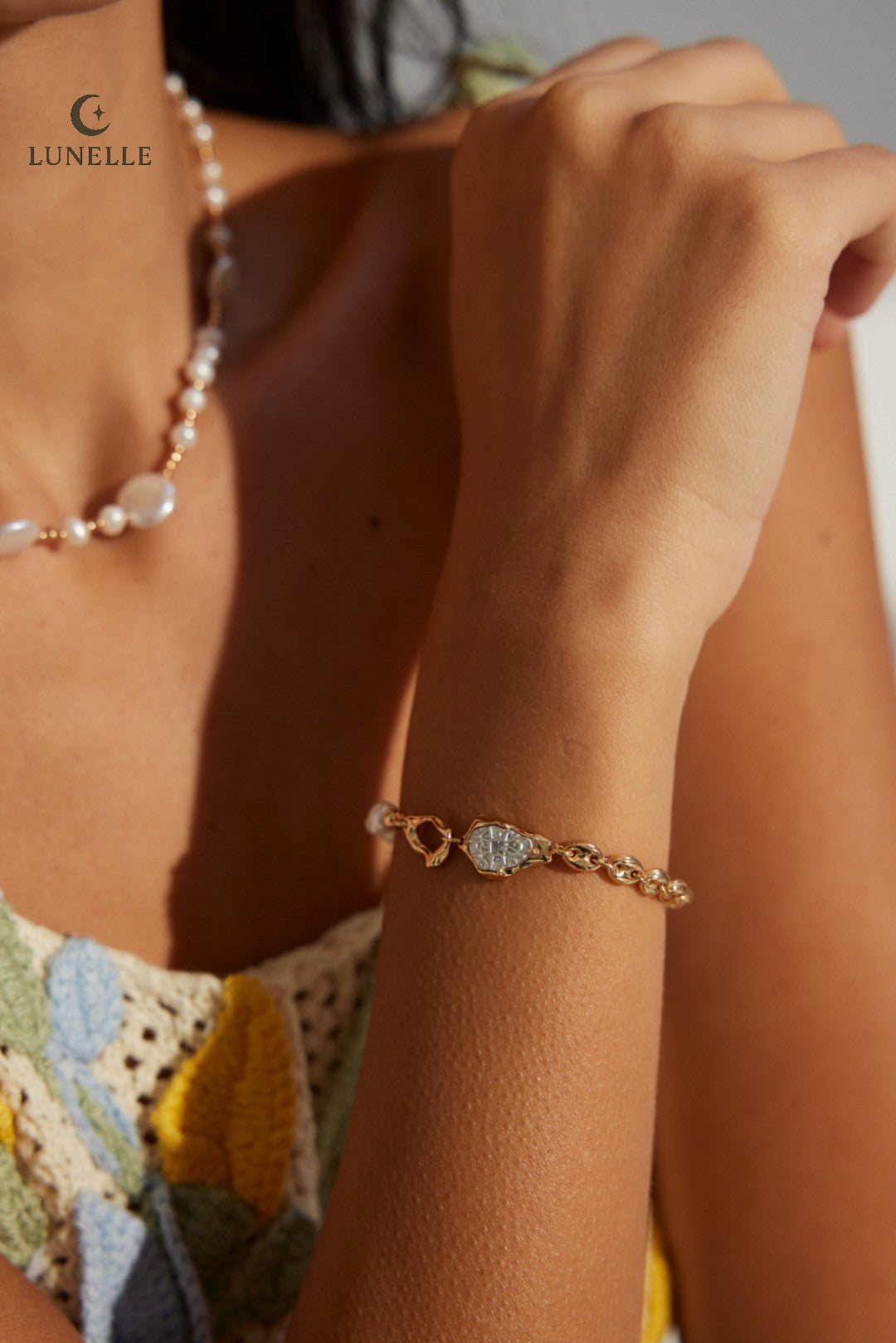 Gilded Link Pearl Bracelet