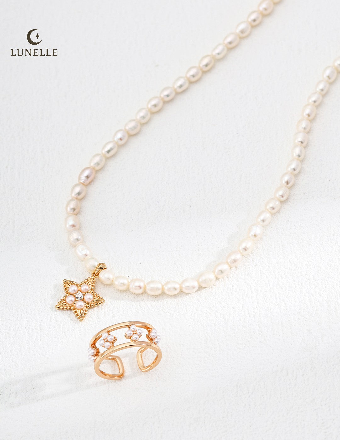 Star Kissed Pearl Necklace in Vintage Gold
