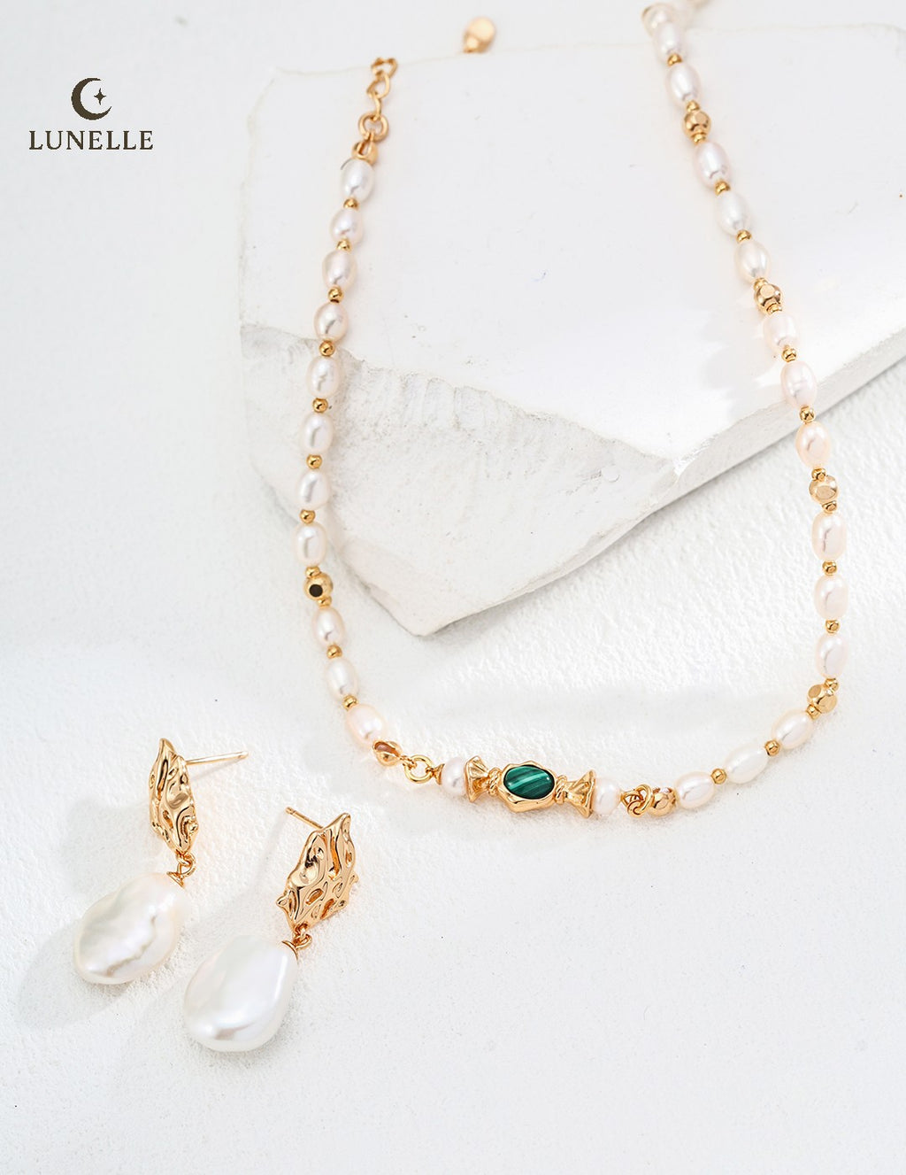 Malachite Accent Pearl Necklace in Sterling Silver